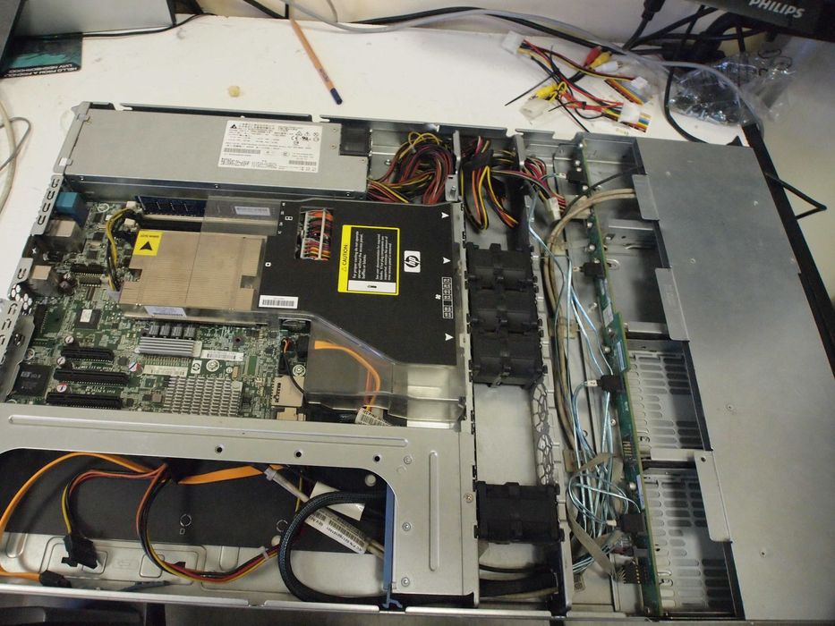 Продавам сървър HP ProLiant DL120 G7