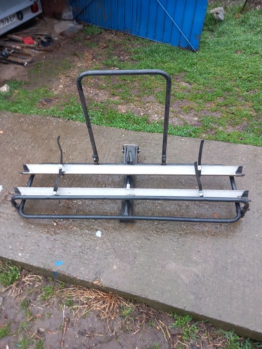 Продавам багажник за два велосипеда за теглич