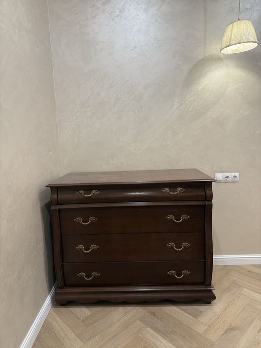 Комод и шкаф из дерево