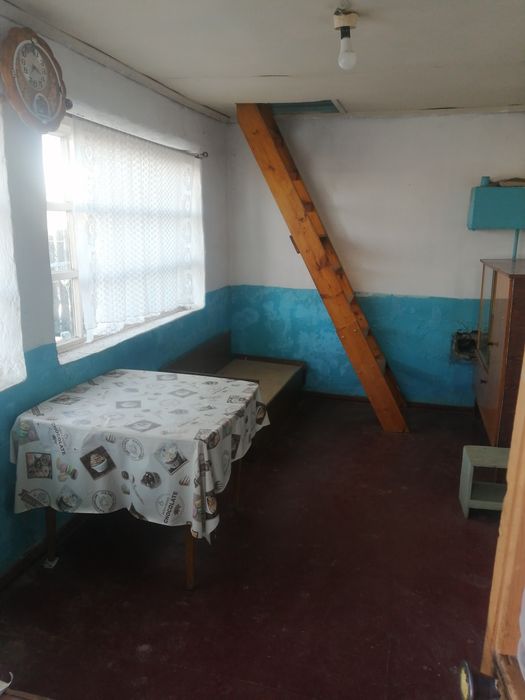 Дача на берегу соленого озера