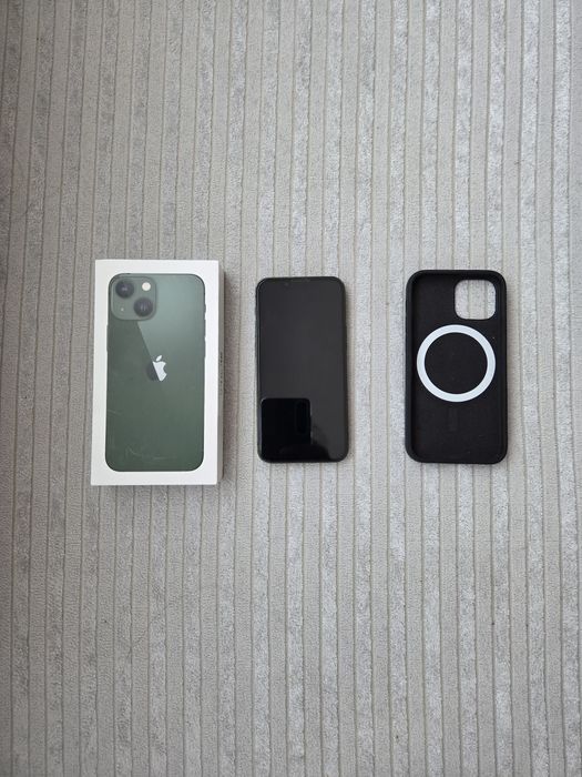 Продавам iPhone 13mini  256gb в отлично състояние!