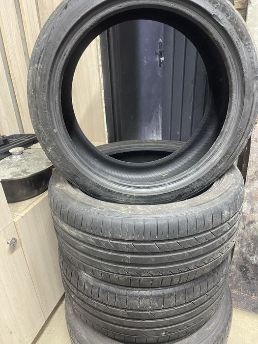 Продам летнюю резину размер 19