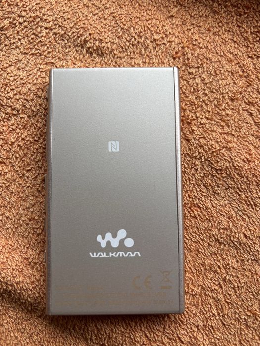 Sony Walkman NW-A45 Gold Hi-Res Audio Bluetooth NFC + Cablu Original + Casti