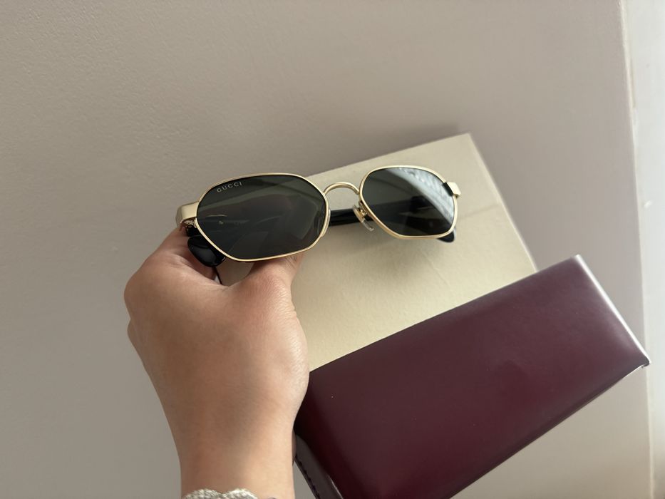 Очила Gucci оригинални с гаранция.