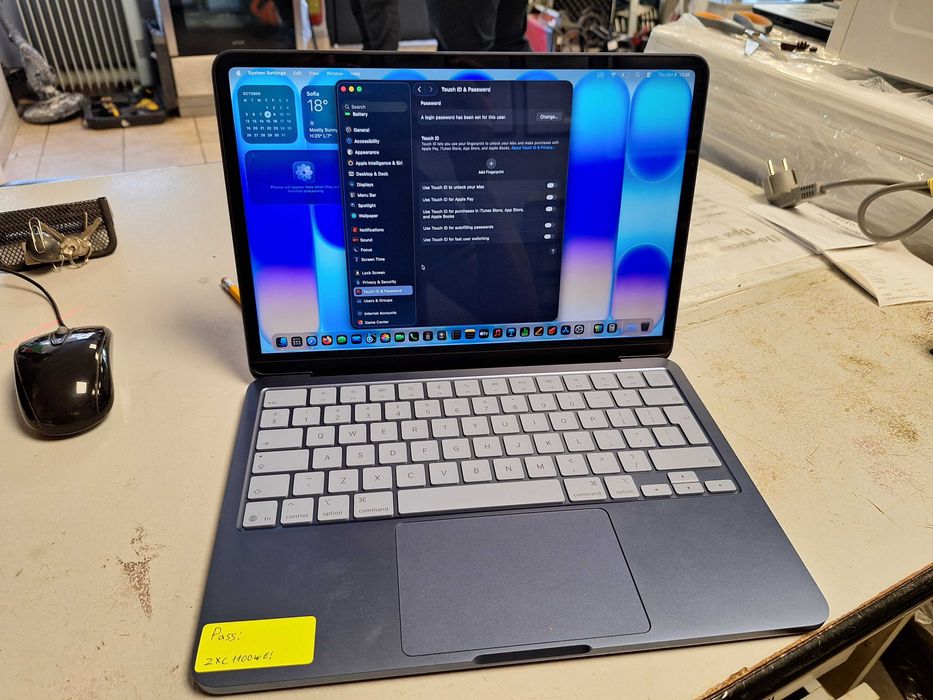 Лаптоп Mac book neo MBN13A18