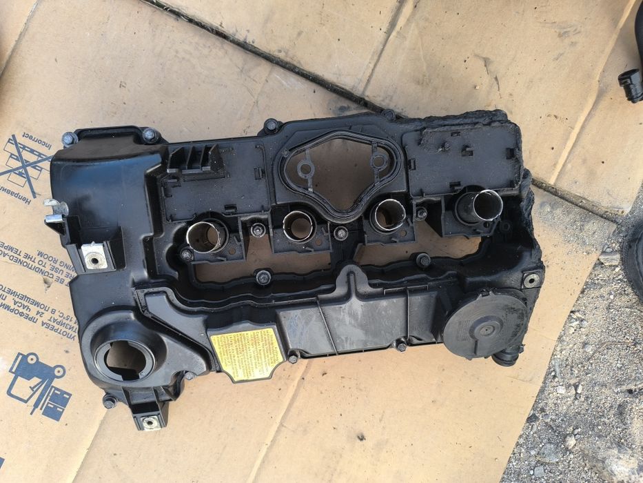 Капак клапани Bmw бмв е90 е92 е92