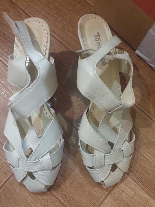 Женская обувь размер 40