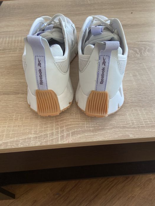 Маратонки Reebok номер 39