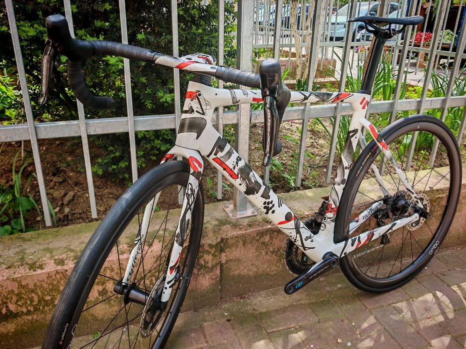 Bicicleta cursiera carbon Wilier Unico Filante SLR ediție limitata 200 bucăți mărime L /56Dura-ace 9200 Di2 12 V