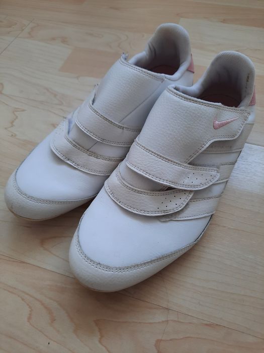 Дамски маратонки Nike