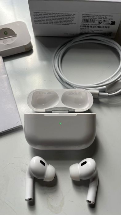Apple AirPods Pro 1 (USA), ЧЕХОЛ В ПОДАРОК
