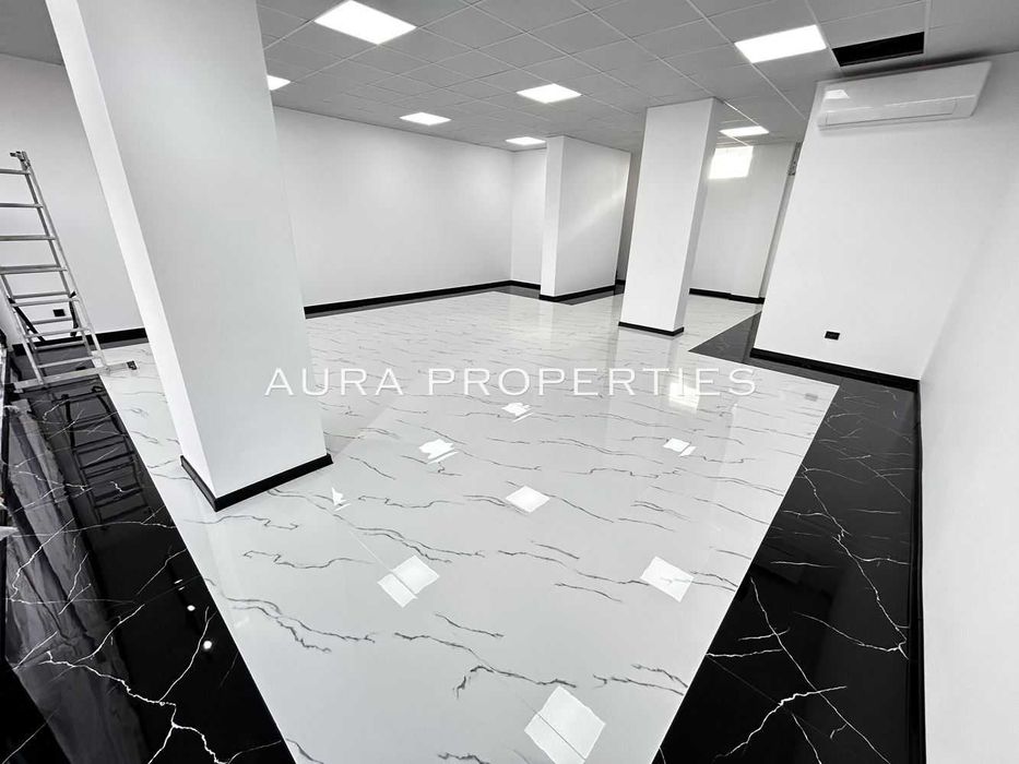 Дава се под наем Магазин в Разград, Център - 80 кв.м за 1020 € - Снимка #1