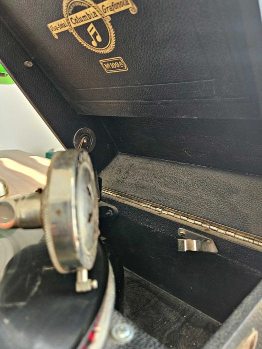 Gramofon Columbia Viva-tonal Grafonola, model No. 109A, (1920 Londra)