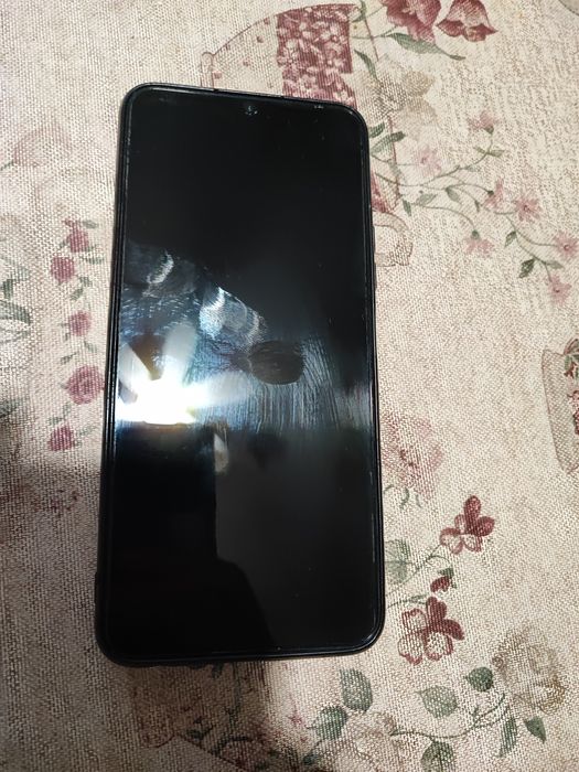 Продам телефон хороший