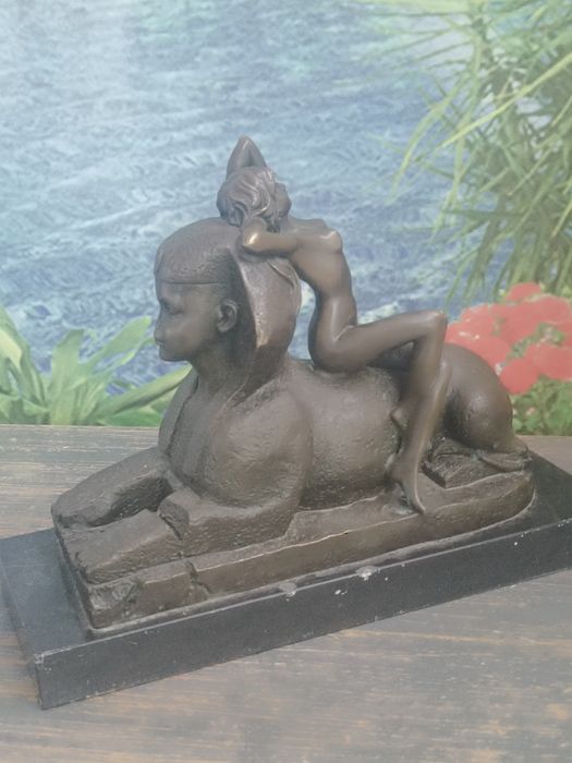 Sculptură în Bronz semnată T.Herlinger 5kg