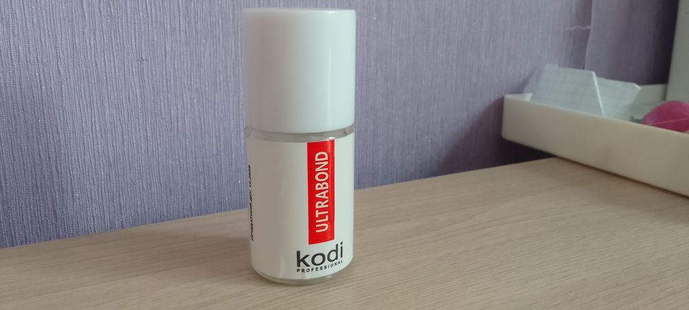 Уход для рук,базы,салфетки безворсовые,бафики и фрезы.