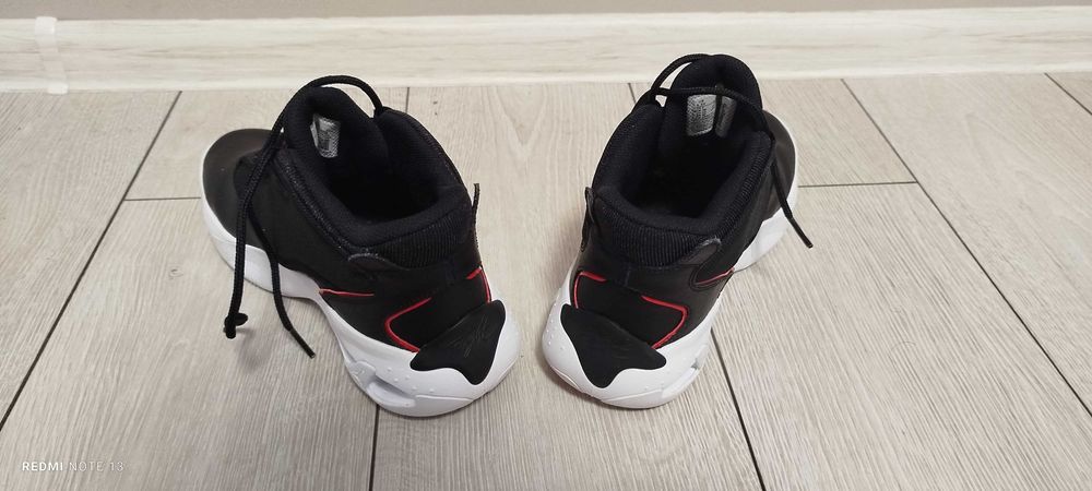 Маратонки Nike JORDAN MAX AURA 4