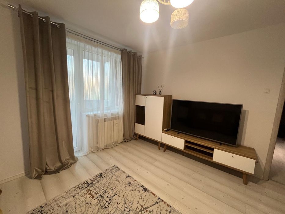 Inchiriez apartamen 3 camere Brazda