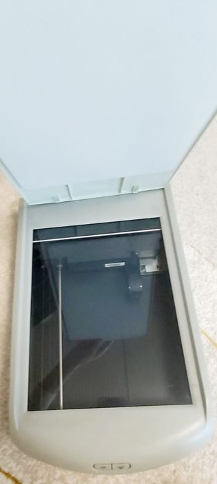 Продам сканер HP Scanjet G2410