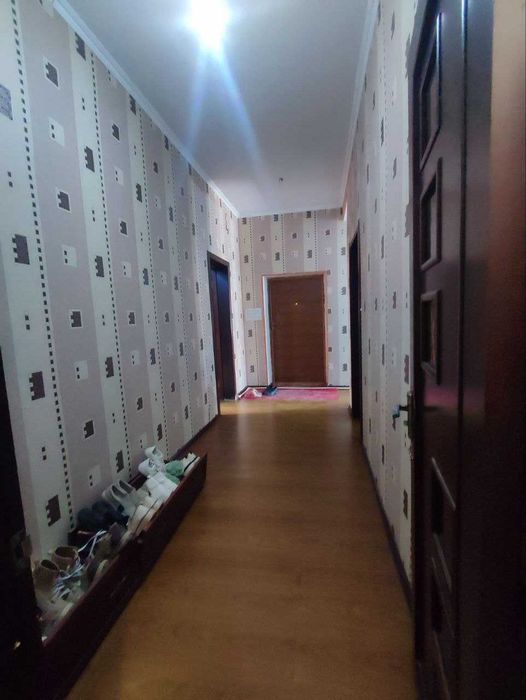 Продаётся 2х комн квартира на 3 этаже Ор-р Пиридастгир
