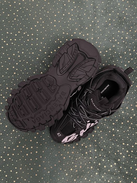 Balenciaga Track Signature