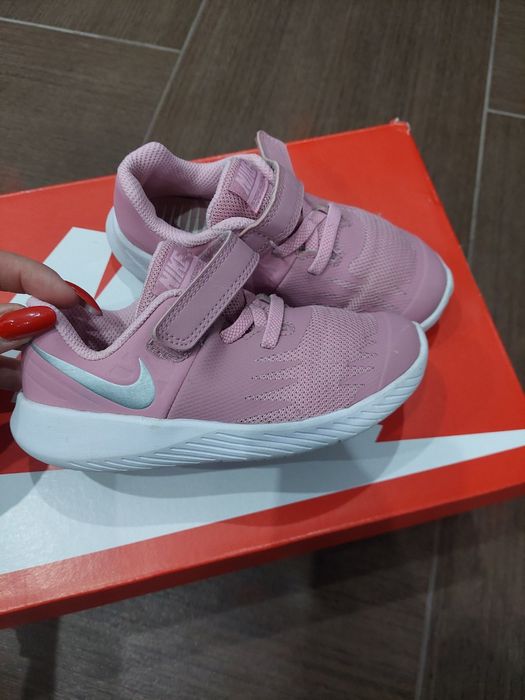 Детски Оригинални маратонки nike 26 номер