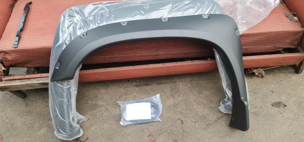 Фендера ,расшерители крыльев TOYOTA Tundra 2013 - 20 год