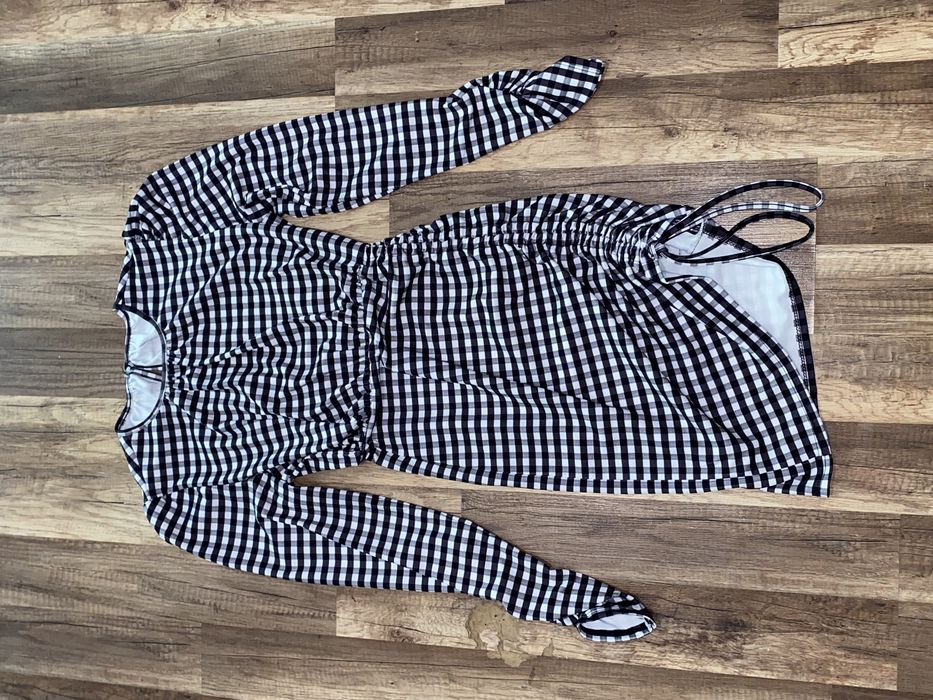 Къса рокля с дълъг ръкав