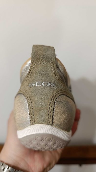 Pantofi damă Geox, mărimea 39, în stare impecabilă