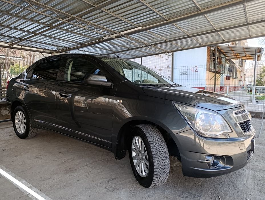 Продаётся автомобиль кобальт