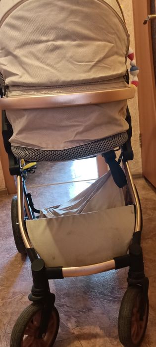Продам детскую коляску