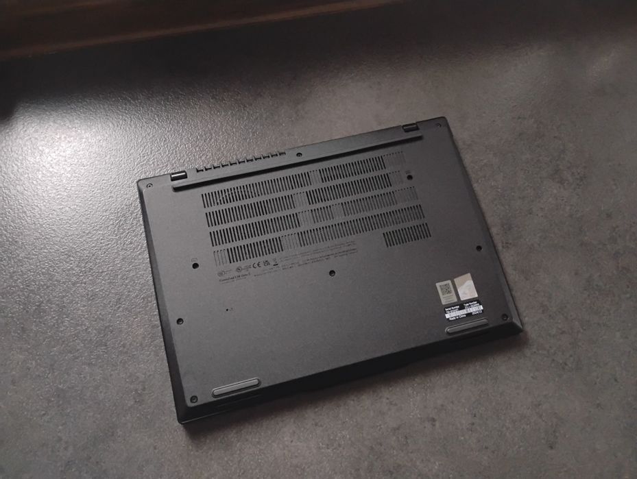 Laptop Lenovo - Intel Ultra 5 - 24GB - LTE - 5G - Arc Xe