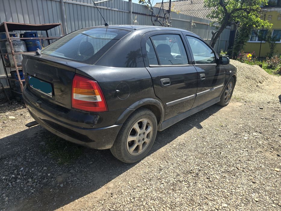 Dezmembrez Opel Astra G