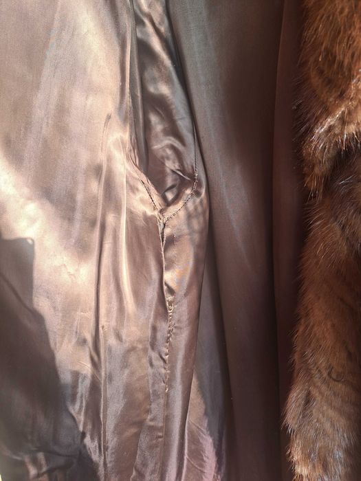 Дамско палто от бизонска кожа