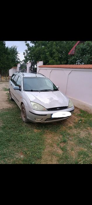 Vând Ford focus detalii la telefon