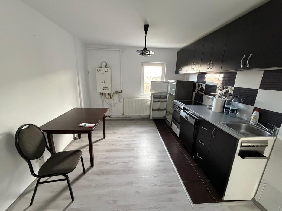 Apartament cu 3 camere