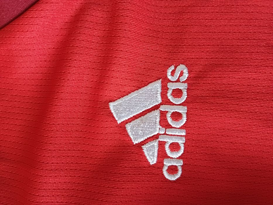 Продавам фланелка на БАЙЕРН МЮНХЕН