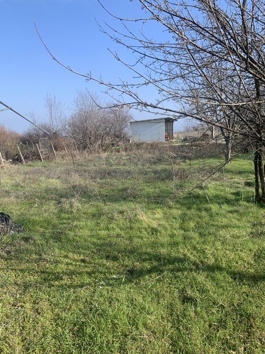 Парцел в регулация на село Червен