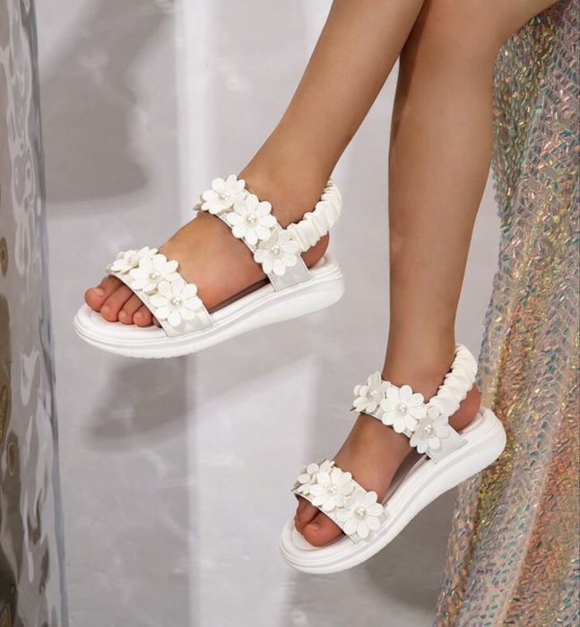 Нови много нежни размер 30