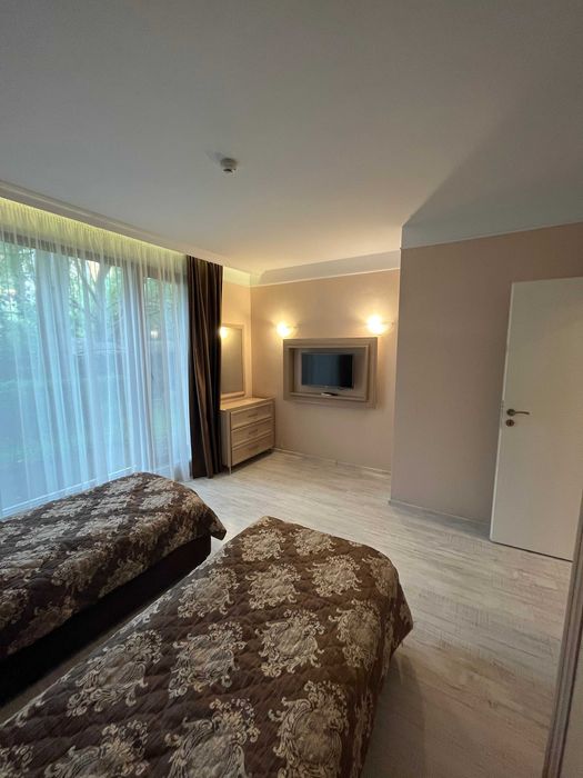 Дава се под наем Тристаен апартамент в к.к. Слънчев бряг - 90 кв.м за 816 € - Снимка #4