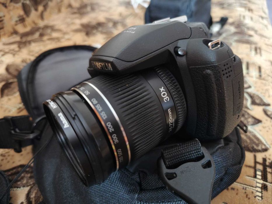 aparat foto Fujifilm FinePix HS10