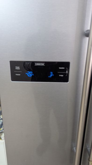 Продам холодильник Samsung