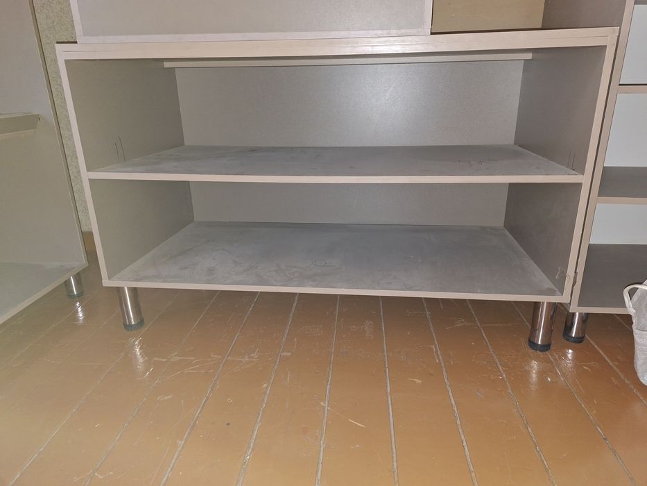 Стеклянная витрина