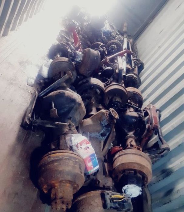 Грузовой запчасти. Мост. Рессор. Двигатель. Коробка.