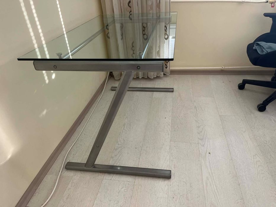 Стъклено бюро -120/70