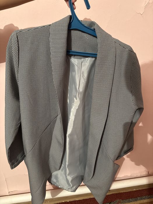 Продам одежду туфли