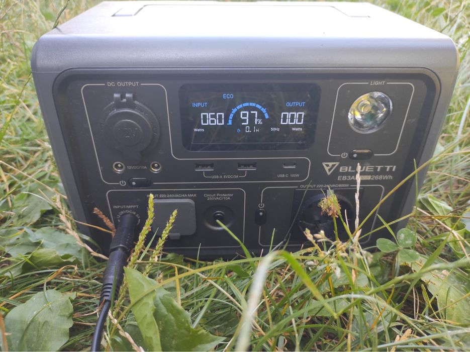 Bluetti EB3A Power Station+Panou Solar Dokio