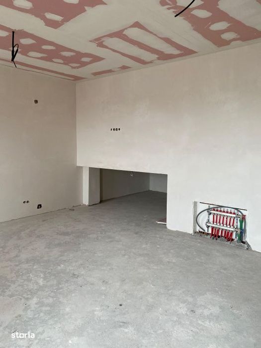 Apartament 2 camere semifinisat, etaj 1, balcon, priveliste