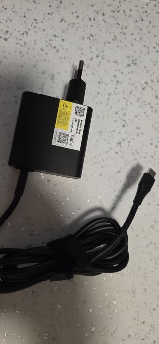 Vând Laptop Acer Swift go 14 (în garanție)