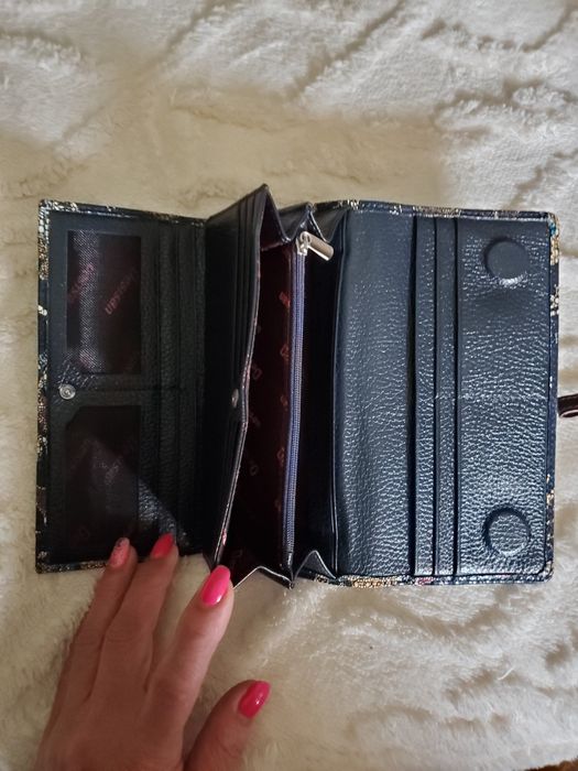 Дамски портфейли естествена кожа